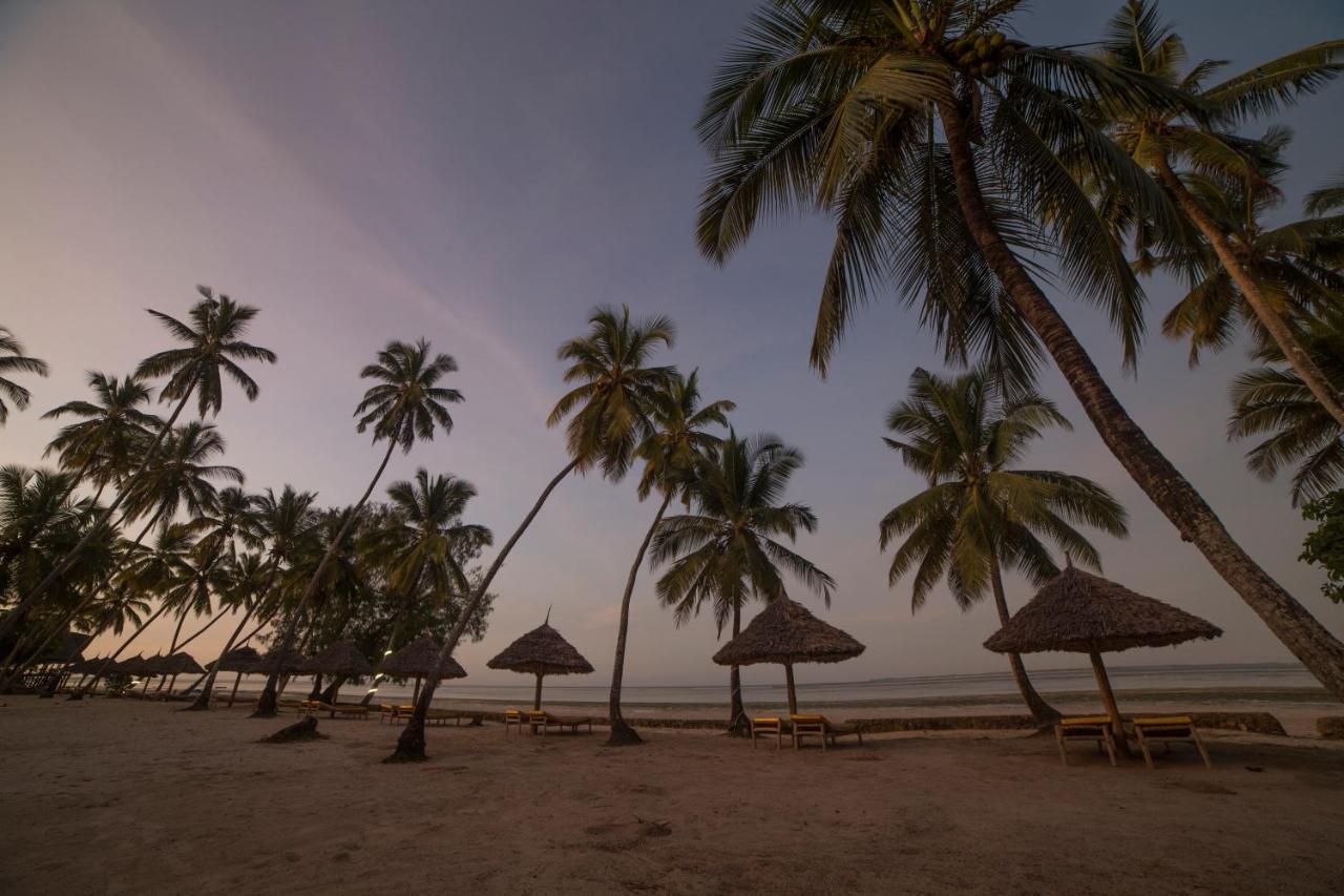 Antonio Beach Tree House Hotel & Spa Làng Làng Uroa Ngoại thất bức ảnh